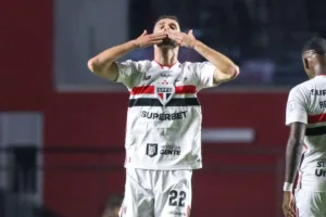 São Paulo perde Domingos Duarte e Aurélio Buta para o restante da temporada após lesões