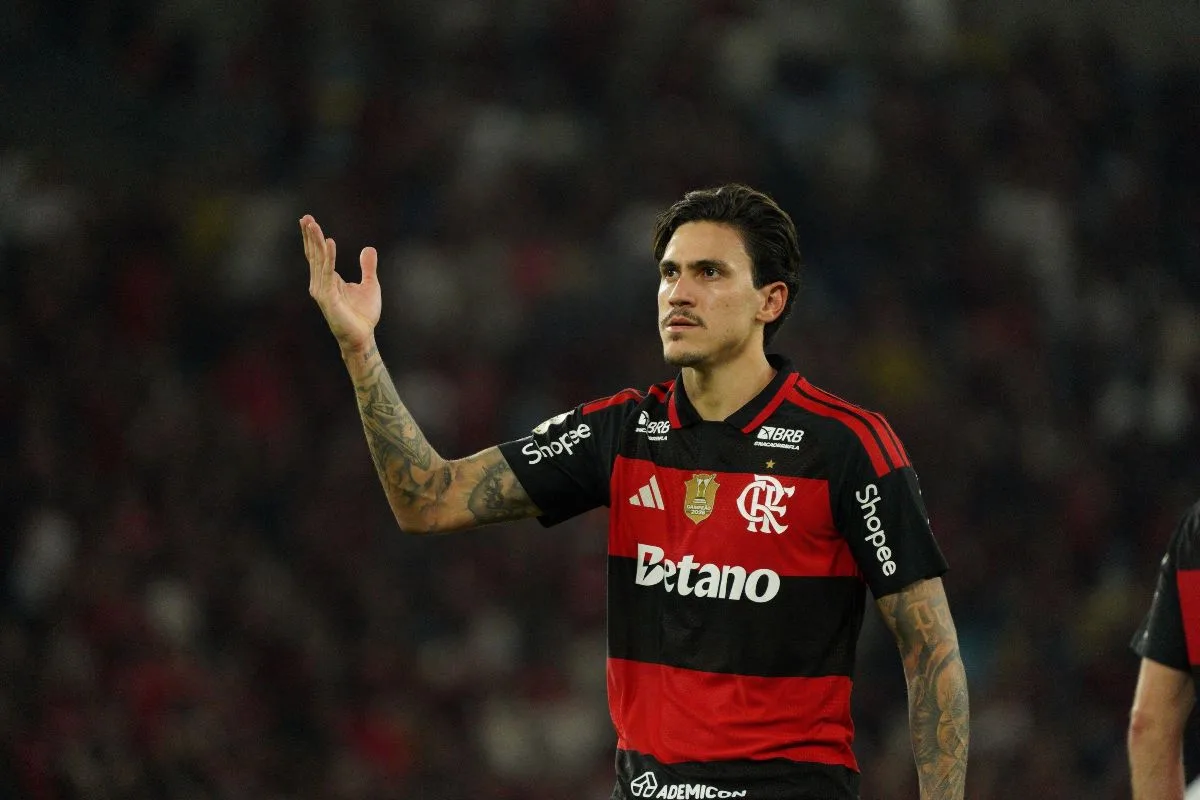 Após marcar em vitória sobre o Bragantino, Pedro é substituído e questiona Jardim: “Todo jogo?”