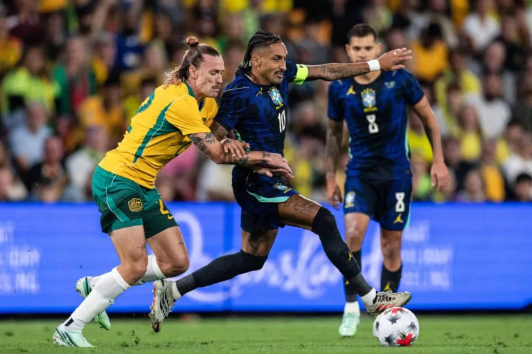 Brasil melhora, vence Austrália por 4 a 2 e dá primeiros sinais de evolução após a Copa