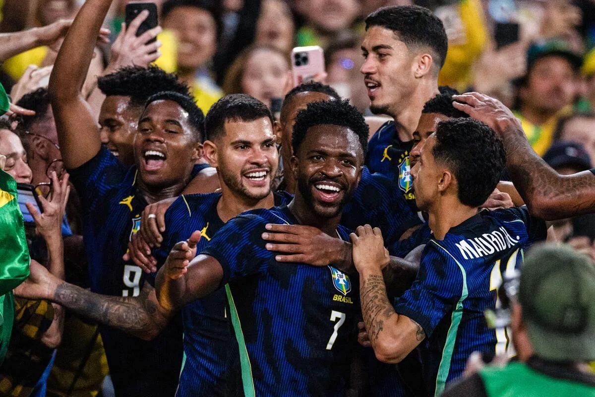“Salvaram o Brasil de uma vergonha”: imprensa internacional repercute vitória da Seleção brasileira