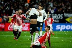 Pênalti perdido na Libertadores faz Memphis desabafar: “Maior decepção da minha carreira”