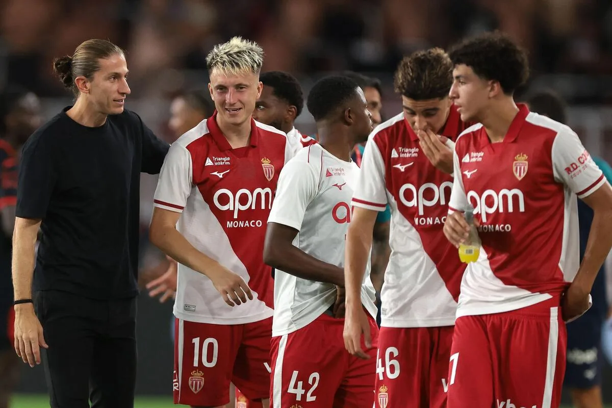 Filipe Luís faz história no Monaco com vitória sobre o PSG e manda recado para o Flamengo