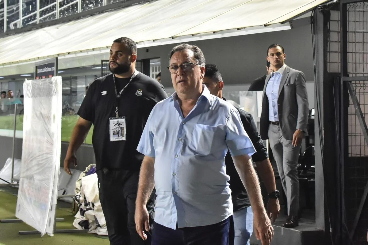Presidente do Santos admite possível atraso em pagamentos após eliminações: ‘Pode ser que haja’