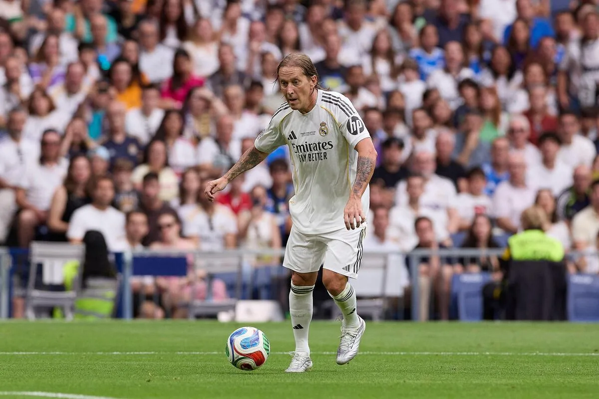 Ex-Galáctico do Real Madrid assume clube mineiro e será técnico no Brasil em 2027