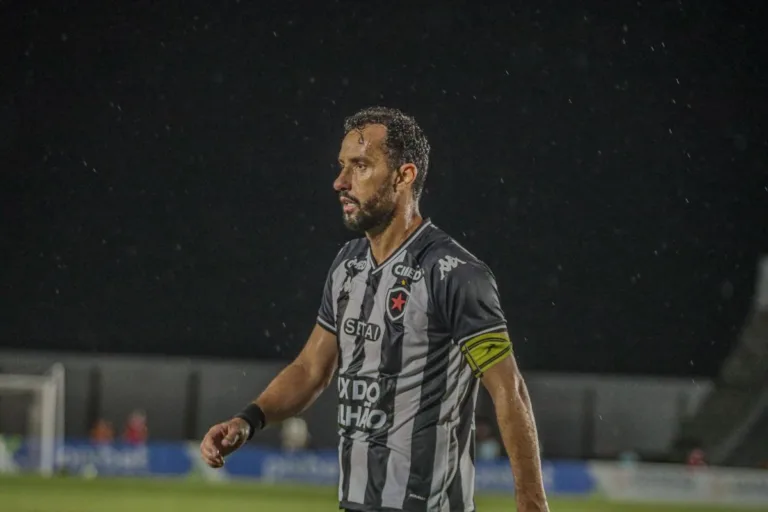 Nenê mira compra da SAF do Botafogo-PB e prepara transição dos gramados para a gestão