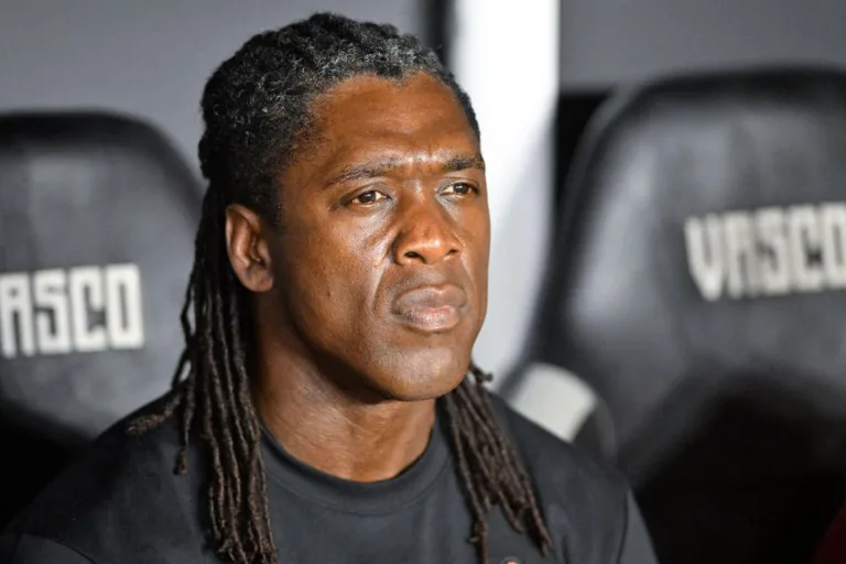 Seedorf manda recado ao Corinthians após entrada no Z-4: “Não acabou aqui”