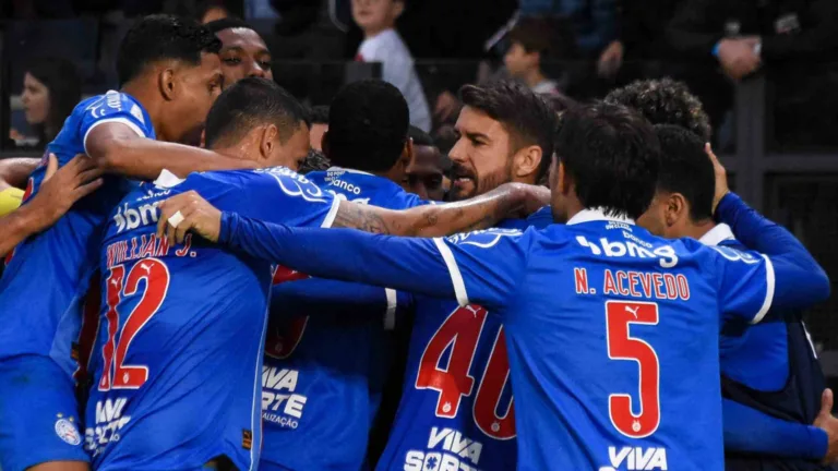 Bahia enfrenta Flamengo com oito jogos sem perder em casa
