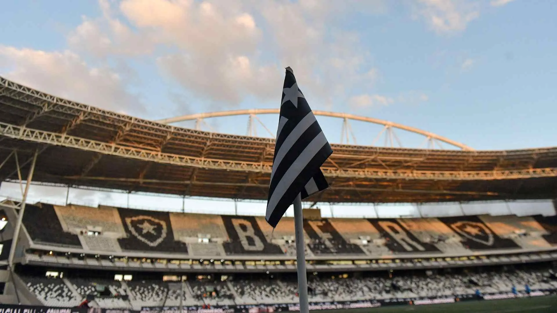 Gustavo Baiano soma 38 participações em gols no Botafogo e tem multa de R$ 565 milhões
