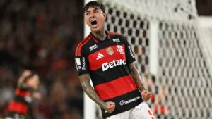 Erick Pulgar e presidente do Fluminense são absolvidos pelo STJD após polêmicas no clássico