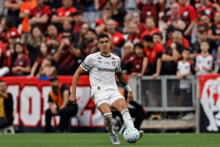 Fluminense confirma lesão de Julián Millán e zagueiro vira desfalque