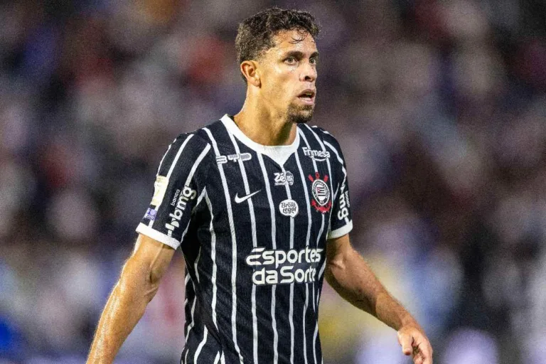Gabriel Paulista será julgado pelo STJD e pode desfalcar o Corinthians