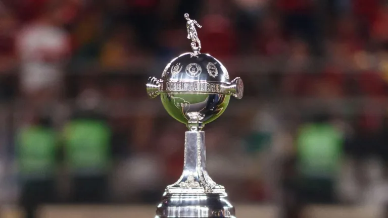 Palmeiras e Estudiantes alinham detalhes da final da Libertadores em reunião com a Conmebol