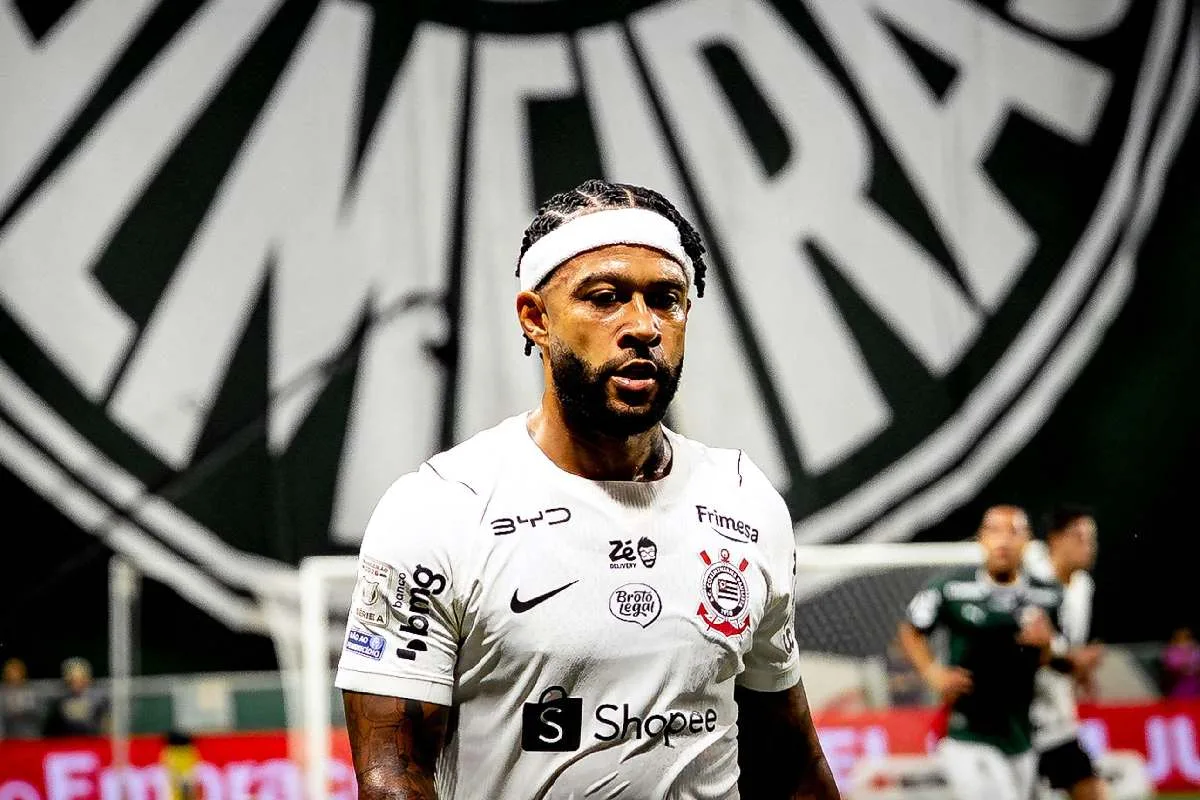 Memphis Depay vive pior temporada da carreira e preocupa o Corinthians 