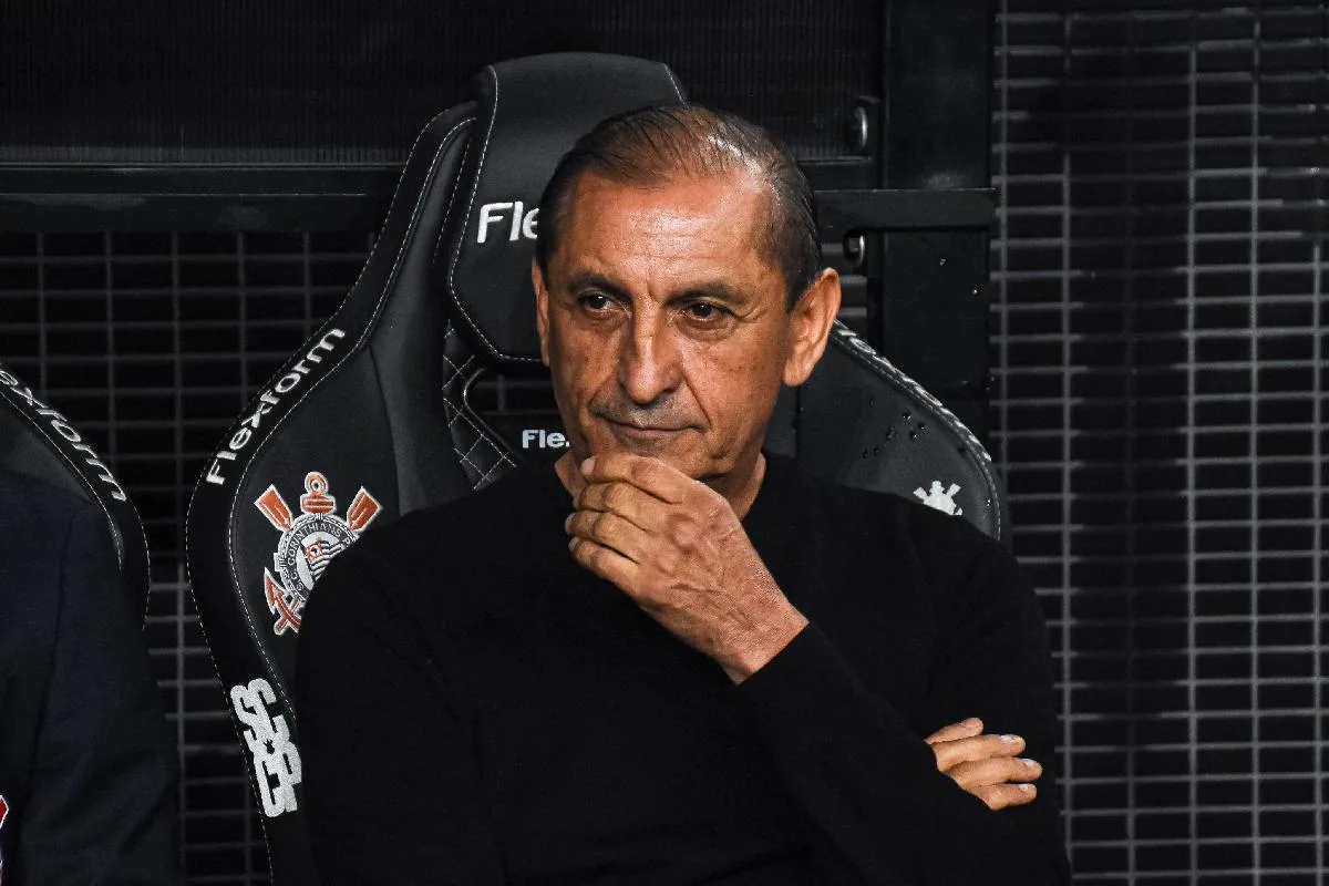 Corinthians define Ramón Díaz como favorito após demissão de Diniz