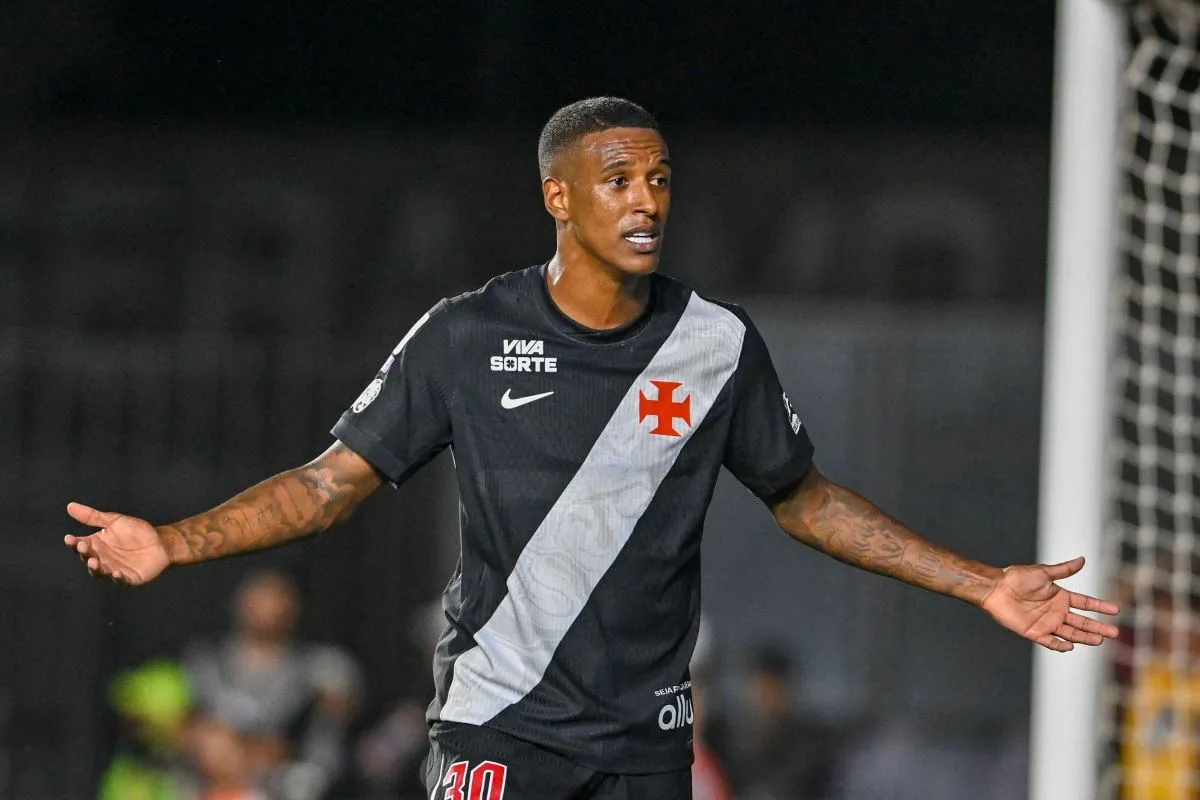 Robert Renan conquista atenção europeia, Vasco confirma interesse em permanência