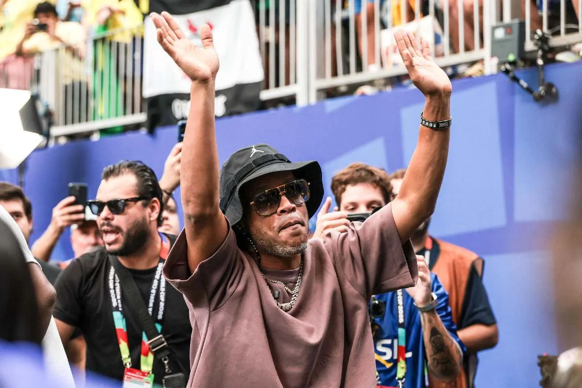 Ronaldinho Gaúcho agita o Ravenna e esgota ingressos para clássico