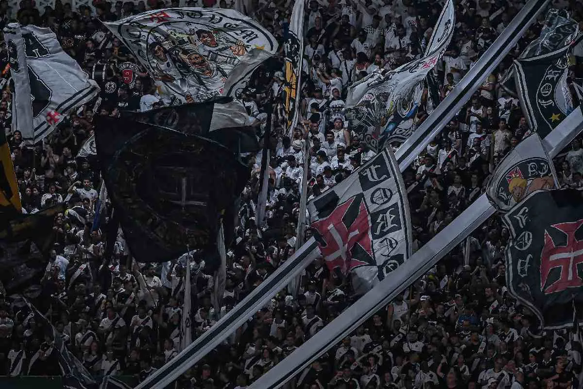 Torcida do Vasco esgota ingressos para jogo contra o Boca em 15 minutos
