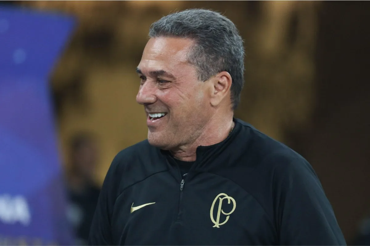 Corinthians avalia Vanderlei Luxemburgo para coordenar o futebol